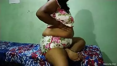 Desi bhabhi pussy play ended in hardcore session