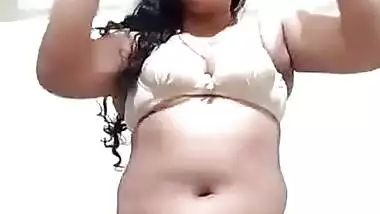 BigAss Sexy Mallu Bhabi Showing