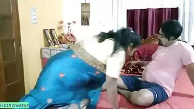 Desi Hot bhabhi asking for room rent! Best sex video with clear audio