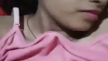 Desi Girl Shows her Boobs and Pussy