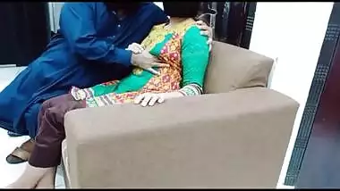 Desi Mom Anal Hole Fucked By Her Step Son While She Relaxing On The Sofa With Clear Audio