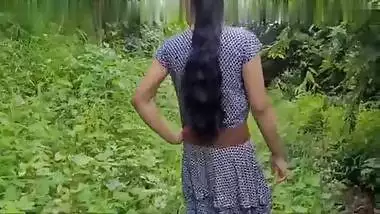 Desi sex MMS of the young girl fucking in the jungle