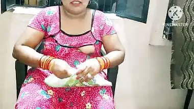 Indian Desi bhabhi fuking neighbour boy's