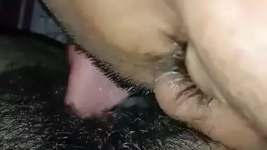 Hairy Indian pussy licking MMS video