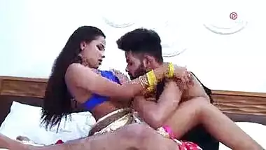Indian beautiful bhabhi sweety in saree hot sex