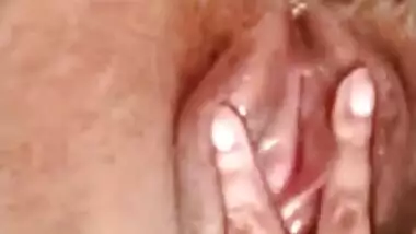 Cute Desi slut fingers her XXX snatch and licks sweet pussy juice