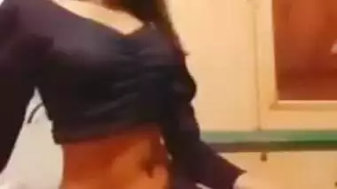 Bangladeshi Sexy Girl Showing