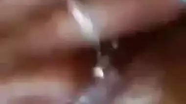 Horny Desi woman fingers XXX twat on cam showing need in proper sex