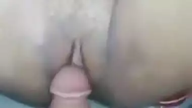 Fucking the shaved pussy of the married woman