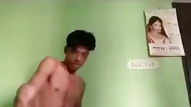 Bangladeshi married couple fucking on cam