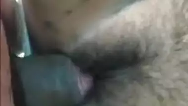 CANADIAN PUNJABI GIRLFRIEND GIVING BLOW JOB BEFORE GOING TO PARTY