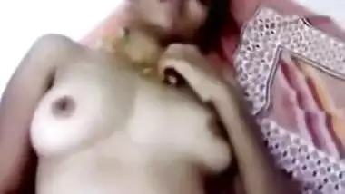 Desi college teen girl nude show and nude dance gone viral.