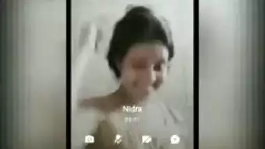Smiling Desi hottie shows her hot XXX bathing for webcam lovers