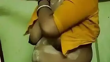 Desi big boobs aunty