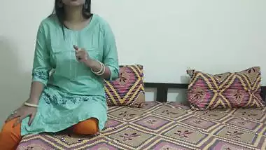 Saarabhabhi hot Indian stepmom got massage before hard fuck in closeup in Hindi audio HD sex video