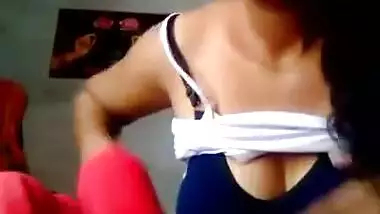 Today Exclusive- Hot Desi Girl Showing Her Boobs And Pussy