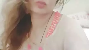 Sexy Paki boob show selfie MMS video