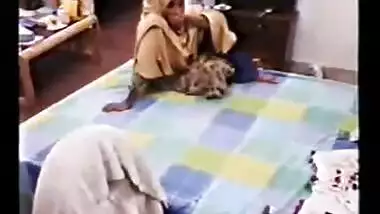 Lucknow village desi maid pussy fucked by neighbor in bathroom