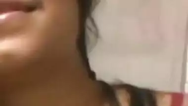 Falak in red bra showing her boobs on video call