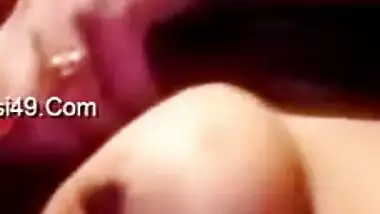 Playful Desi exposes boobs and pussy in the close-up porn video