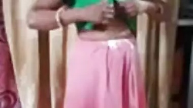 Bhabhi wearing Cloths Updates