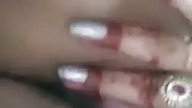 Beautiful Bhabi Fingaring Her Pussy