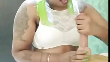 Horny NRI Tamil Girl Play With Dildo (Updates)