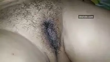 The hairy pussy desi aunty