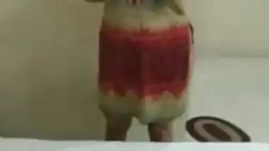 Indian Hidden Cam Showing Lovely Aunty Changing Clothes