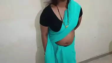 20 yers hot newly married wife cheat here husband and fucking with dever in clear Hindi audio