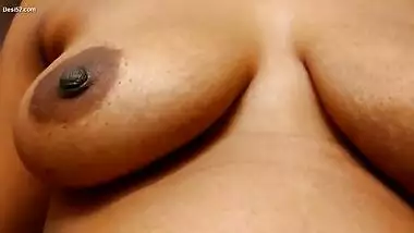 Bhabi Showing Boobs And Pussy