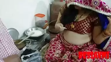 newly merried desi avni working in kitchen and hard fuck by brother in law on velentine day special
