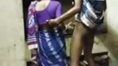innocent aunty in saree fucked from behind