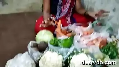 priya bhabhi role play as vegetable vendor