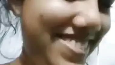 Bd girl boobs show during video call
