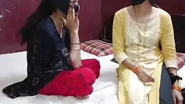 Sucking cock and fucking both the fighting wives in turn ! Desi threesome Porn In Hindi