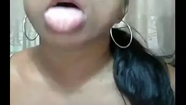 Tamil mature girl making her masturbation selfie on request