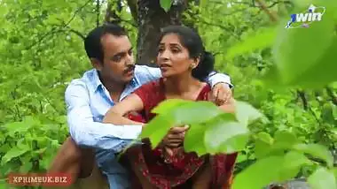 Hot Outdoor Sex With Indian Girlfriend in Rain