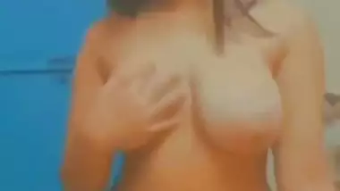 Milk tanker Desi girl nude pussy viral fingering