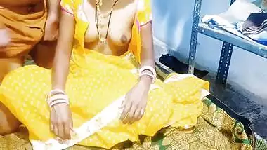 Desi Indian Village Wife Fuking In Yellow Colour Sari