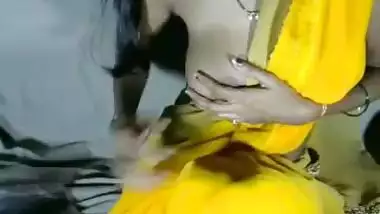 Desi housewife handjob by hubby,s cock