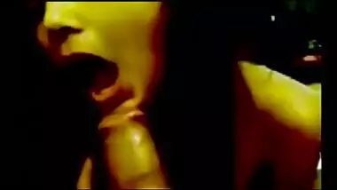 Pune teen girlfriend gives a passionate blowjob