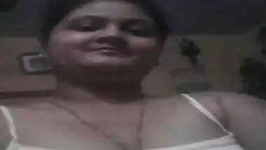 Sexy indian cheat nagda wife prerna show pussy boob on cam