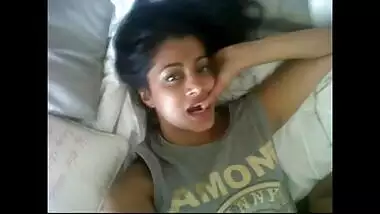Desi good looking college girl given hot blowjob session