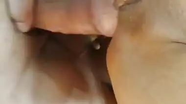 Fat meaty Hindu pussy getting super juicy