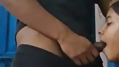 An 18-year-old Indian teen gives a blowjob to her cousin