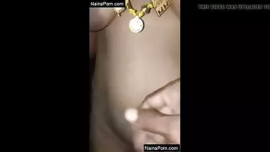Exclusive – Desi Tamil girl shows boobs and pussy