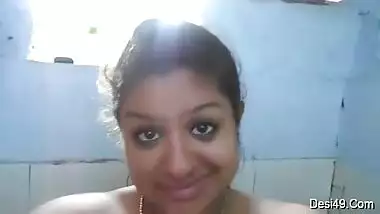 Today Exclusive- Sexy Desi Girl Record Her Nude Selfie