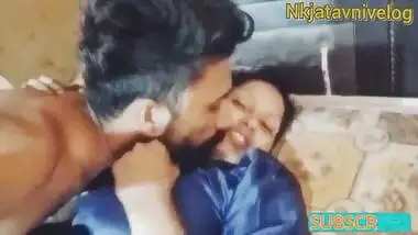 Sleepy bhabhi boobs squeezed hard, kissed, grabbed & pressed, smooch, navel kiss vlog