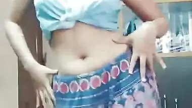Desi Girl Sexy Dance